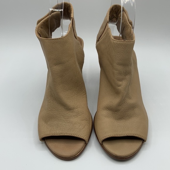 Steve Madden Nonstp Tan Leather Ankle Strap Stacked Heel Booties Size 7 - Picture 2 of 10